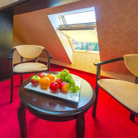 Franz Hotel&Restaurant ايفانو - فرانكيفسك المظهر الخارجي الصورة