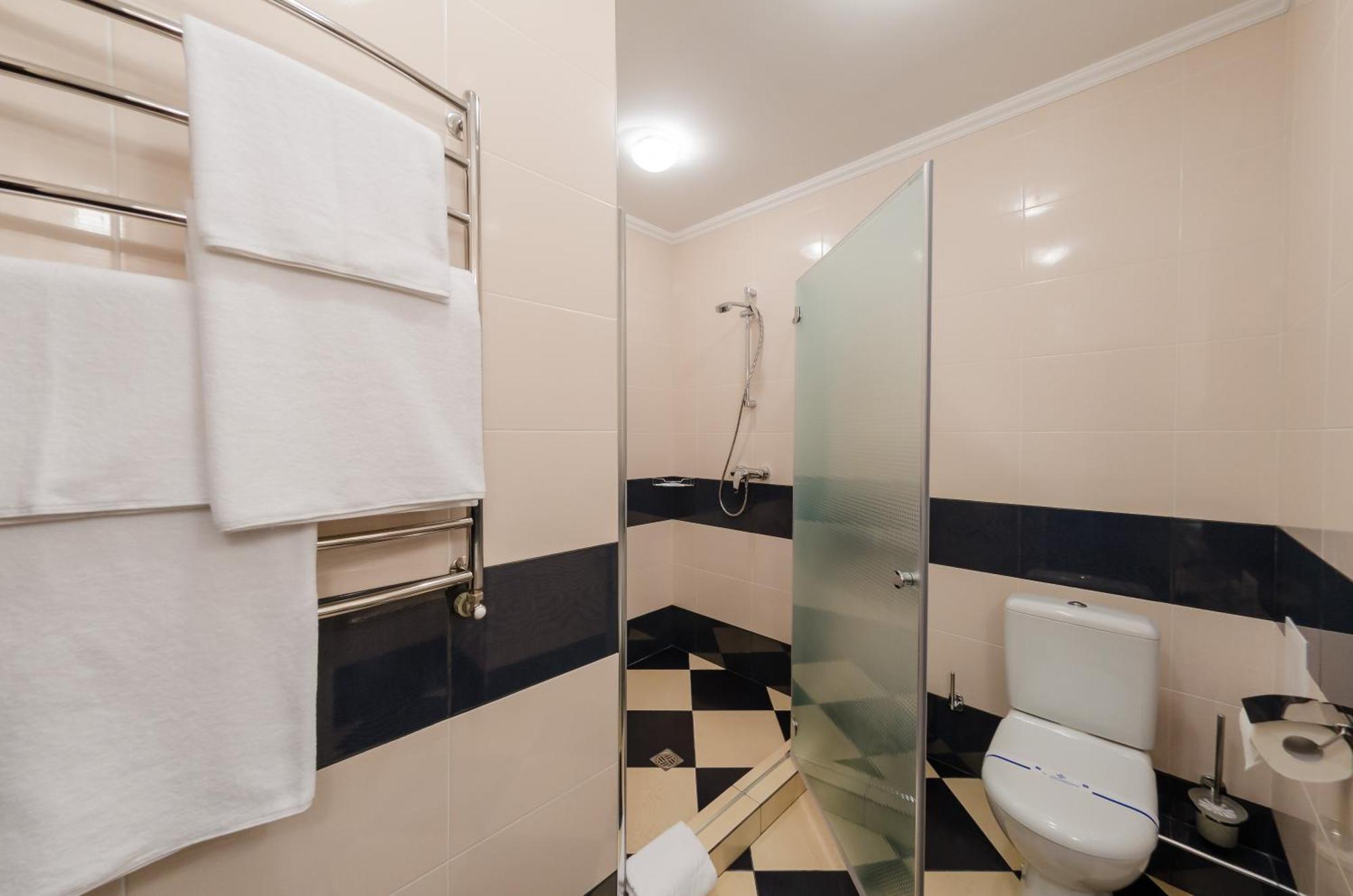 Franz Hotel&Restaurant ايفانو - فرانكيفسك المظهر الخارجي الصورة