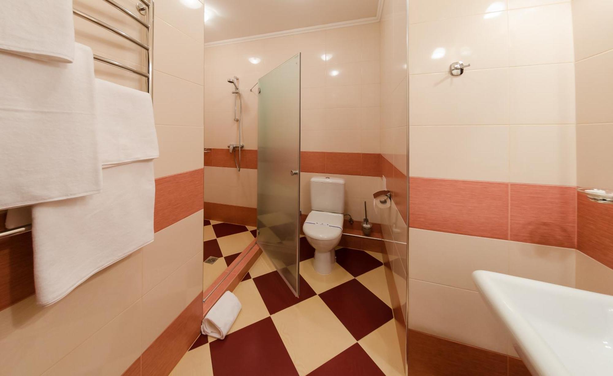 Franz Hotel&Restaurant ايفانو - فرانكيفسك المظهر الخارجي الصورة