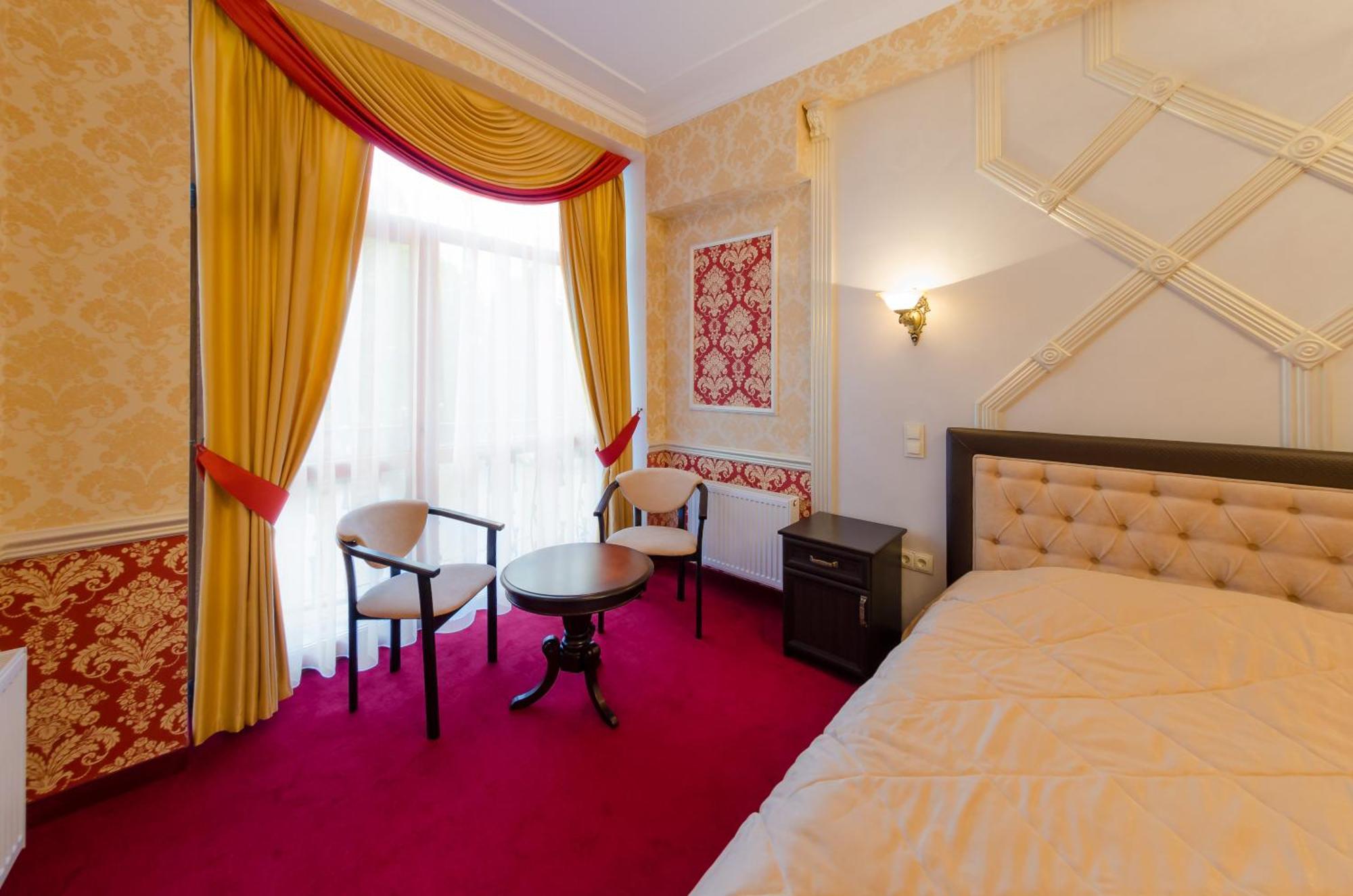 Franz Hotel&Restaurant ايفانو - فرانكيفسك المظهر الخارجي الصورة