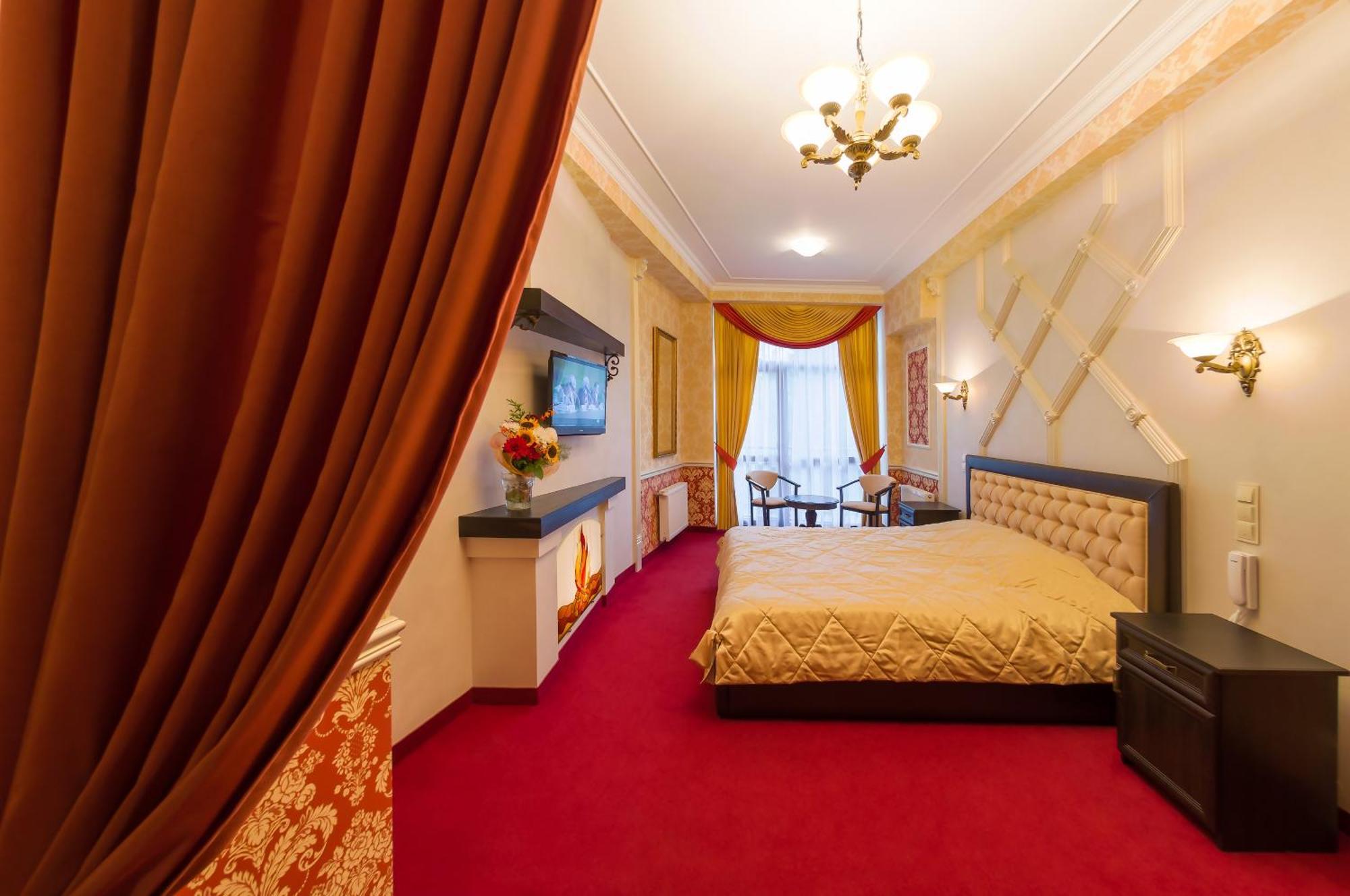 Franz Hotel&Restaurant ايفانو - فرانكيفسك المظهر الخارجي الصورة