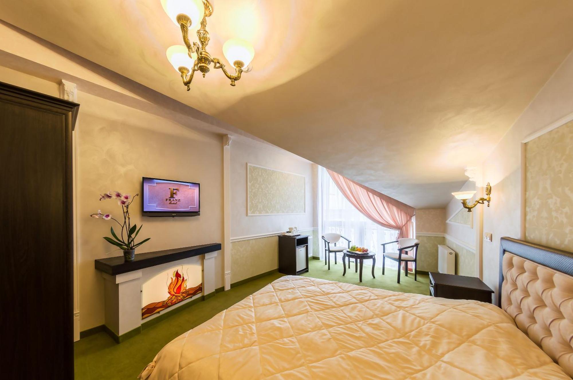 Franz Hotel&Restaurant ايفانو - فرانكيفسك المظهر الخارجي الصورة