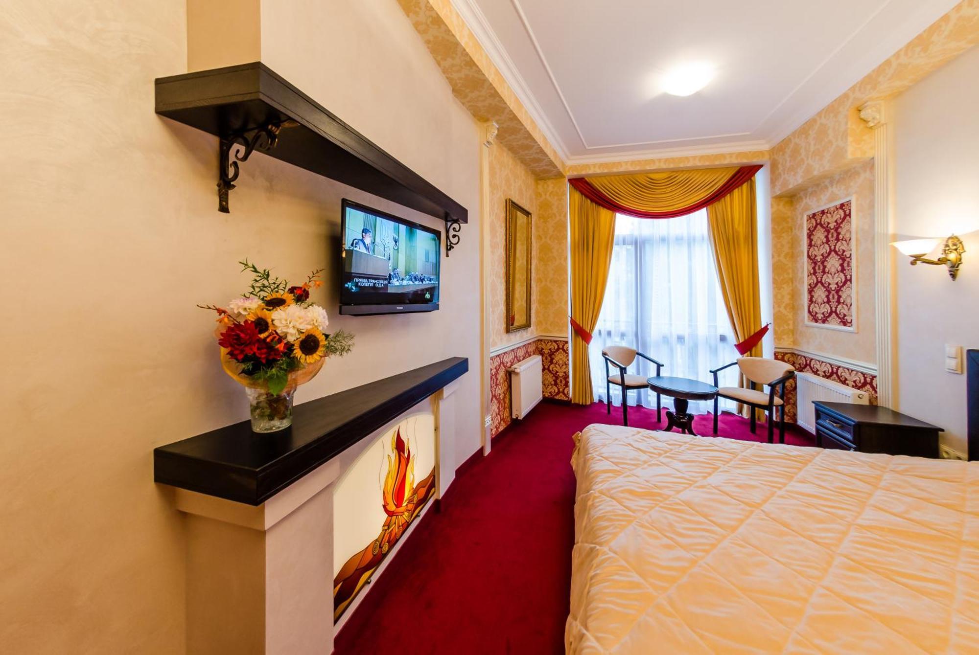 Franz Hotel&Restaurant ايفانو - فرانكيفسك المظهر الخارجي الصورة
