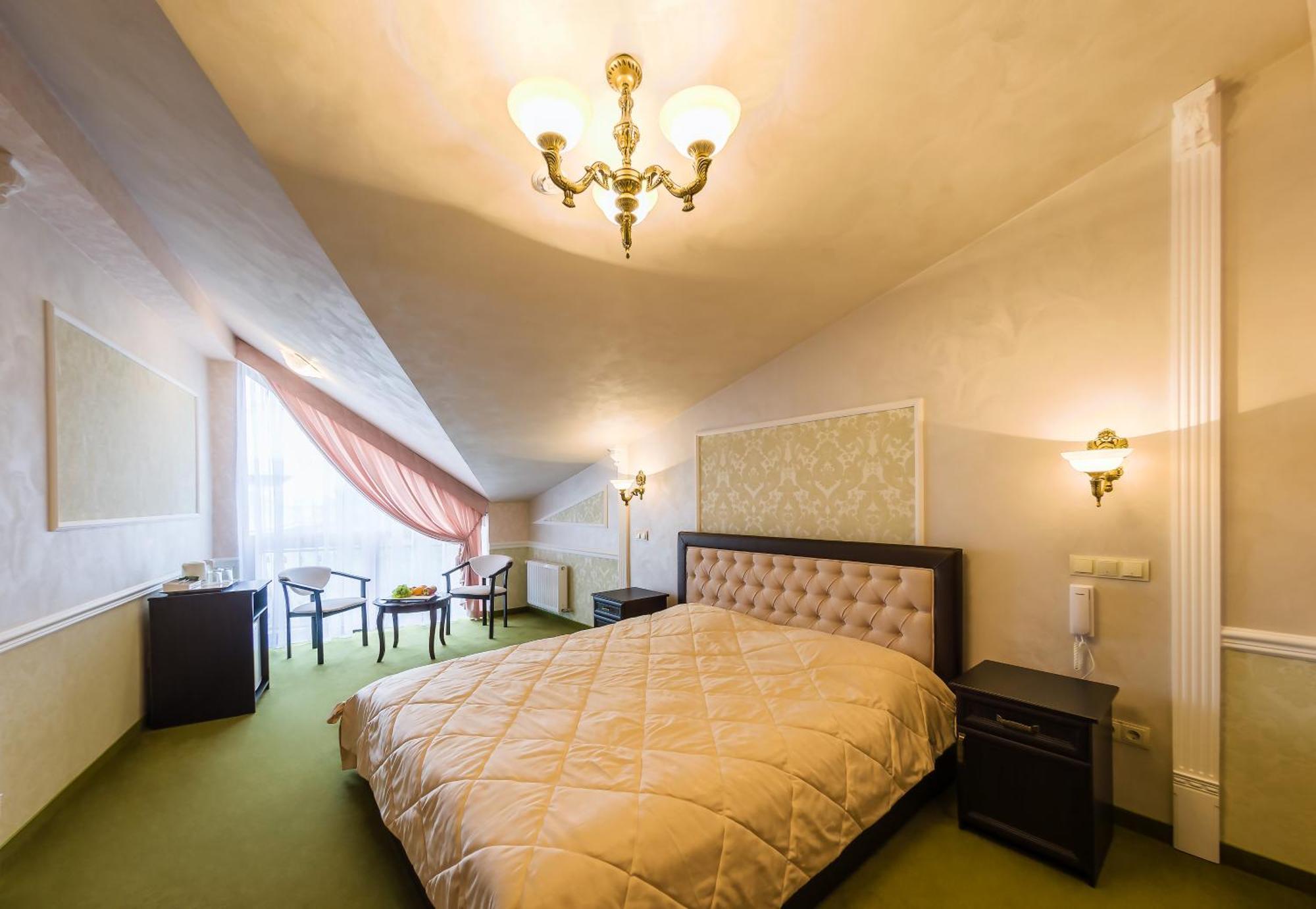 Franz Hotel&Restaurant ايفانو - فرانكيفسك المظهر الخارجي الصورة