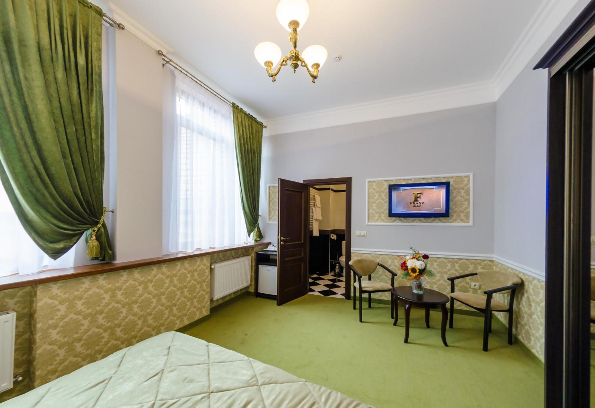 Franz Hotel&Restaurant ايفانو - فرانكيفسك المظهر الخارجي الصورة