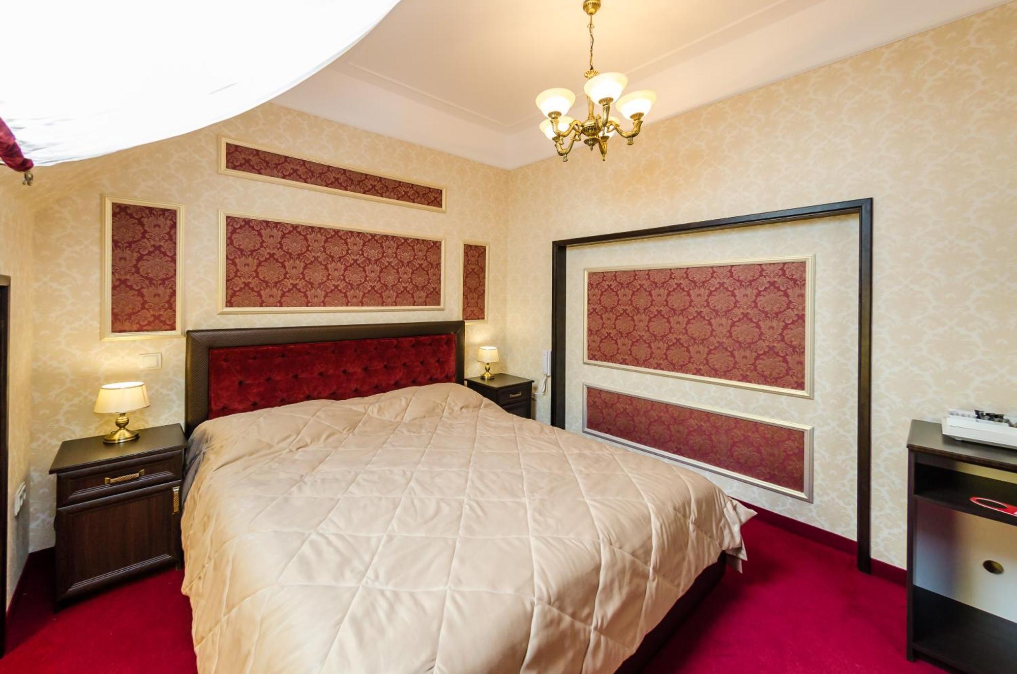 Franz Hotel&Restaurant ايفانو - فرانكيفسك المظهر الخارجي الصورة